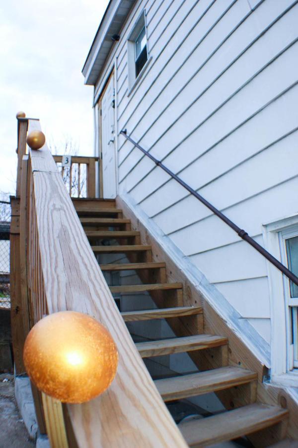 California Ave - 2 Bedroom - Home Away From Home! Pittsburgh Exterior photo