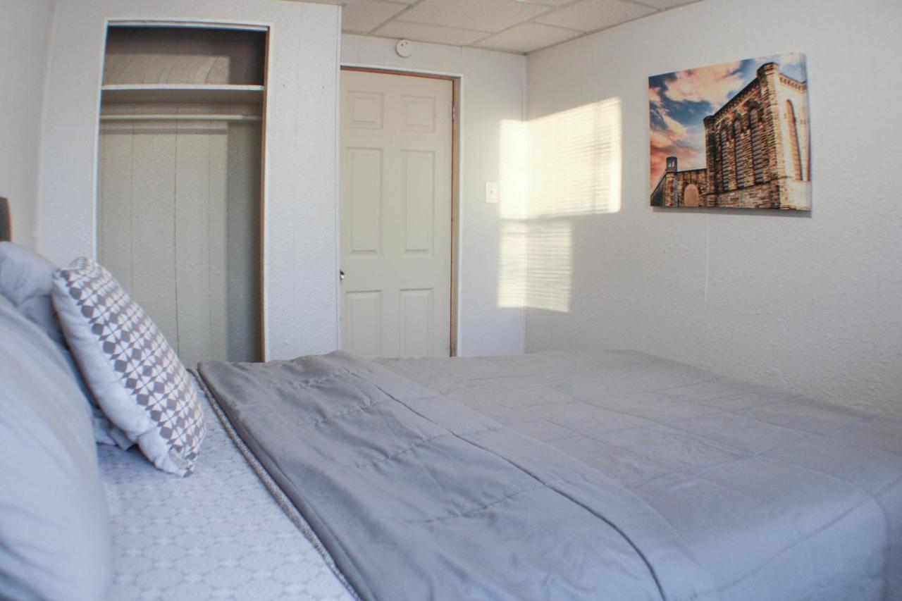 California Ave - 2 Bedroom - Home Away From Home! Pittsburgh Exterior photo
